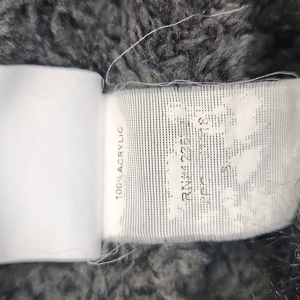 Winter Cape Black & White - image 5